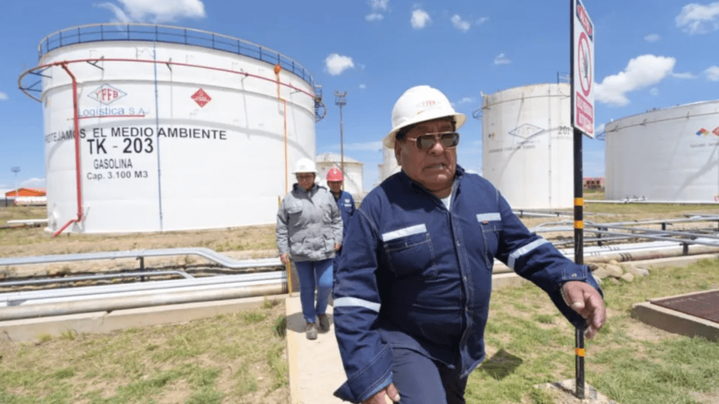 Choferes respaldan cambio en YPFB y exigen garantizar calidad de combustible y&nbsp;resarcimientos